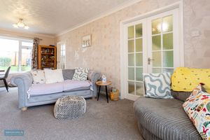 Sitting / Dining Room- click for photo gallery